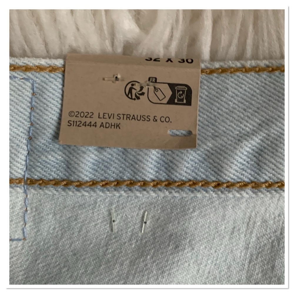 NWT Levi's 501 Light Wash Embroidered Jeans Blue Size 32 - Picture 13 of 15